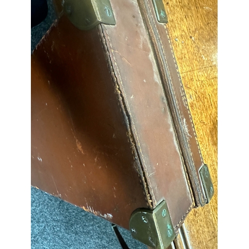 541 - A 19TH CENTURY SHOTGUN LEATHER BOUND CARRY CASE bearing label to the inner lid for Westley Richards ... 