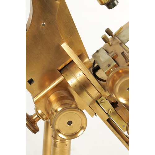 561 - W.H. BULLOCH, CHICAGO. A FINE LATE 19TH CENTURY AMERICAN NO. 1 PROFESSIONAL BINOCULAR MICROSCOPE, di... 