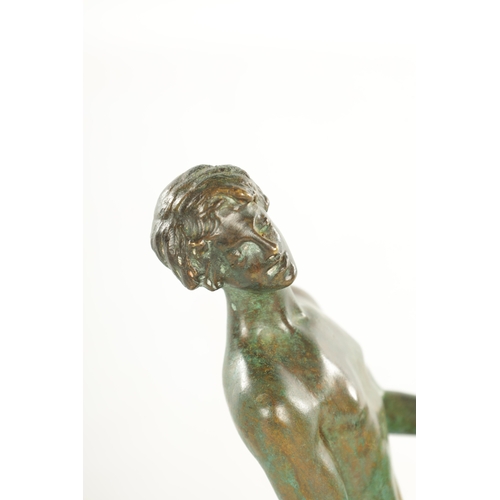 620 - A 20TH CENTURY FRENCH GREEN-PATINATED EROTIC BRONZE SCULPTURE depicting lovers (24.5cm high)