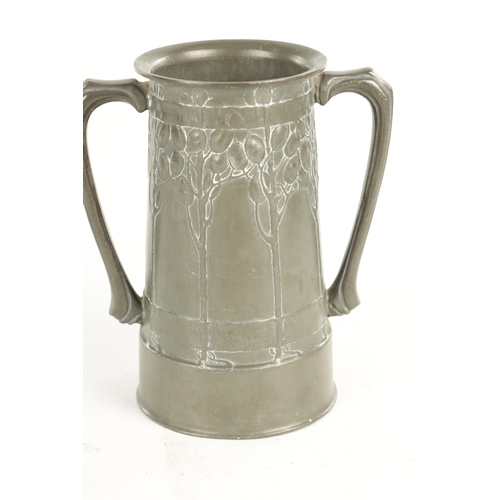 712 - AN ARTS AND CRAFTS TUDRIC PEWTER TWO-HANDLED VASE BY DAVID VEASEY FOR LIBERTY & CO the tapering foot... 