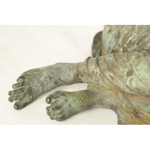 747 - AN 18TH / 19TH CENTURY PATINATED BRONZE SCULPTURE OF A CLASSICAL LADY finely cast in a seated positi... 