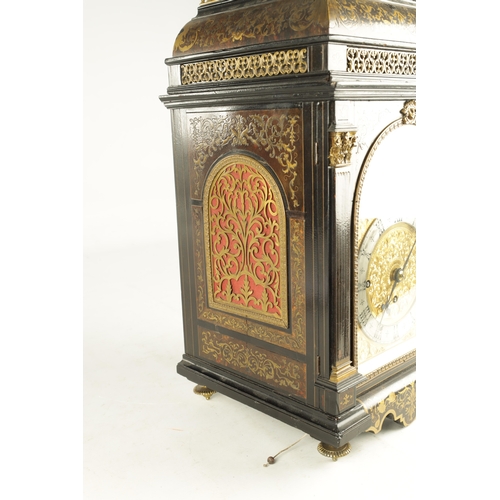 1083 - A FINE AND IMPRESSIVE LATE 19TH CENTURY BRASS INLAID BOULLE WORK AND EBONSIED THREE TRAIN BRACKET CL... 