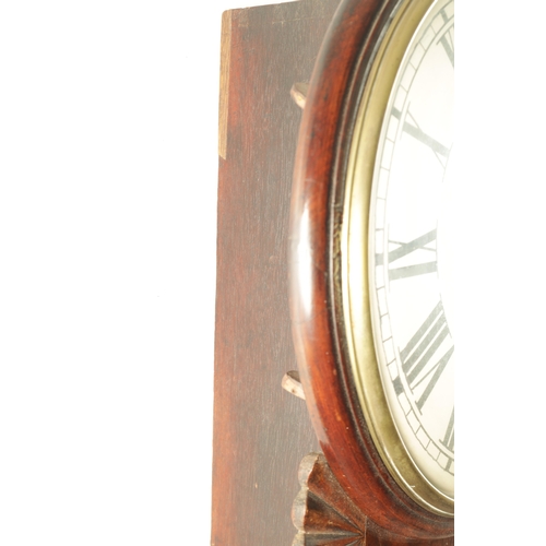 1097 - A LATE REGENCY FIGURED MAHOGANY CONVEX DIAL WALL CLOCK, having a brass inlaid case with carved fan e... 