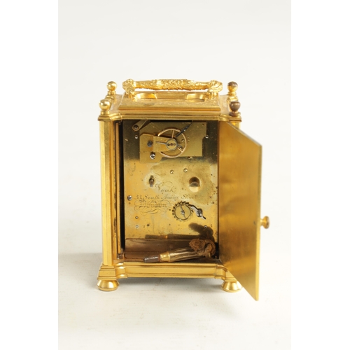 1104 - VOAK, LONDON. A MID 19TH CENTURY GILT ENGRAVED ENGLISH FUSEE CARRIAGE CLOCK, the case with octagonal... 