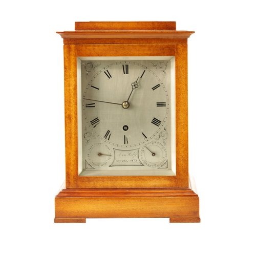 1156 - A SMALL 19TH CENTURY SATINWOOD FUSEE LIBRARY CLOCK WITH CALENDAR, the glazed rectangular case enclos... 