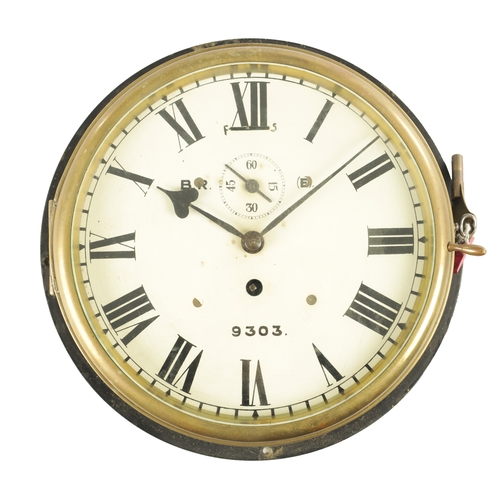 1205 - AN EARLY 20TH CENTURY BRITISH RAIL (EAST) FUSEE WALL CLOCK, the brass bulkhead style case with locki... 