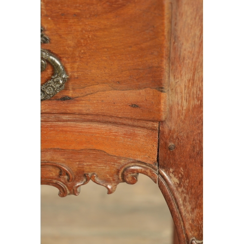 1255 - AN 18TH CENTURY ROSEWOOD ANGLO-PORTUGUESE SERPENTINE-SHAPED SIDE TABLE with moulded edge top above a... 