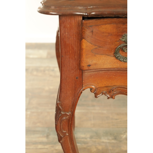 1255 - AN 18TH CENTURY ROSEWOOD ANGLO-PORTUGUESE SERPENTINE-SHAPED SIDE TABLE with moulded edge top above a... 