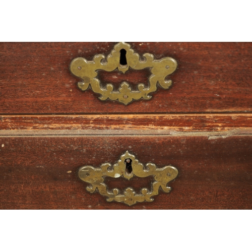 1287 - A GEORGE II MAHOGANY BACHELORS CHEST with pull-out loppers and four graduated drawers fitted with or... 