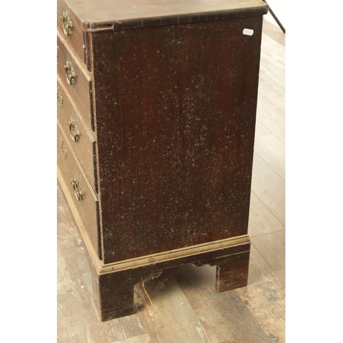 1287 - A GEORGE II MAHOGANY BACHELORS CHEST with pull-out loppers and four graduated drawers fitted with or... 