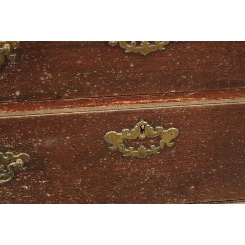 1287 - A GEORGE II MAHOGANY BACHELORS CHEST with pull-out loppers and four graduated drawers fitted with or... 