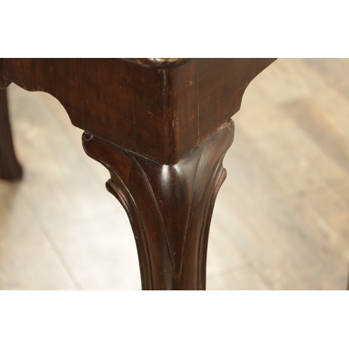 1317 - AN 18TH CENTURY MAHOGANY SILVER TABLE with a dished top above a shaped shallow frieze with slender c... 