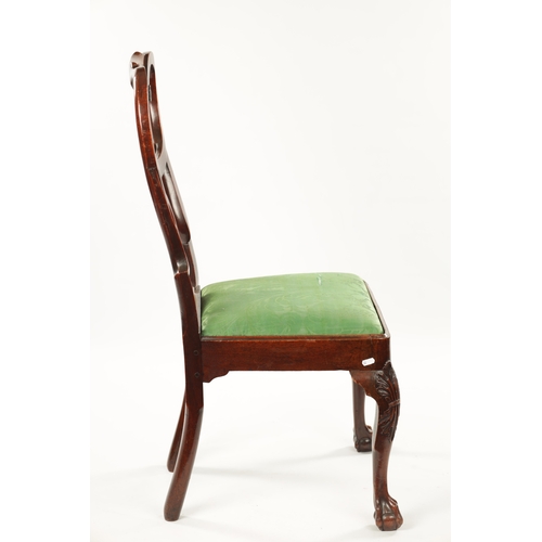 1386 - A MID 18TH CENTURY WALNUT SIDE CHAIR IN THE MANNER OF ROBERT MAINWARING the shaped interlaced scroll... 