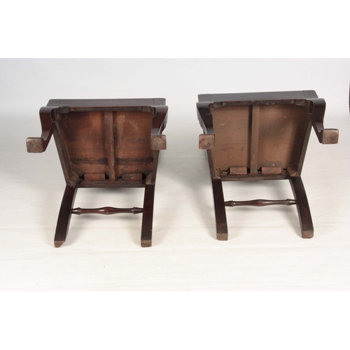 1392 - A GOOD PAIR OF EARLY 18TH CENTURY WALNUT SIDE CHAIRS of superb colour and patina, having shaped back... 