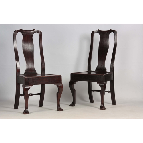 1392 - A GOOD PAIR OF EARLY 18TH CENTURY WALNUT SIDE CHAIRS of superb colour and patina, having shaped back... 