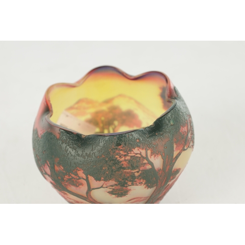 17 - AN EARLY 20TH CENTURY DEVEZ CAMEO GLASS VASE, of bulbous form with crimped rim, decorated with a mou... 