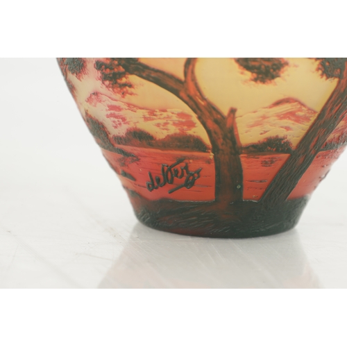 17 - AN EARLY 20TH CENTURY DEVEZ CAMEO GLASS VASE, of bulbous form with crimped rim, decorated with a mou... 