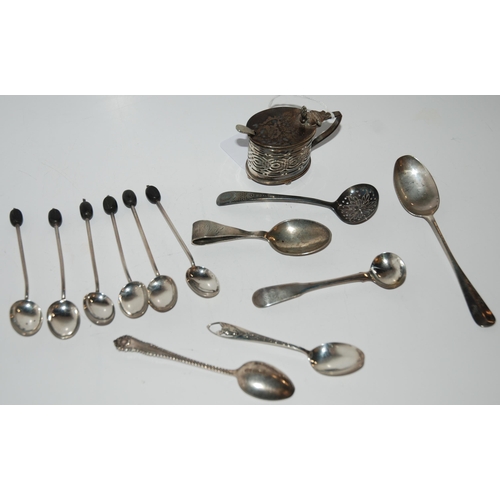 807 - A lot comprising assorted silver spoons & a silver mustard pot Birmingham 1901 158 grams