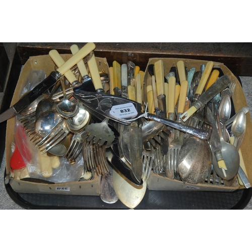 832 - A tray lot of loose cutlery