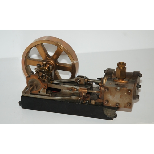 361 - A mid-20th century model steam engine, 25cm wide