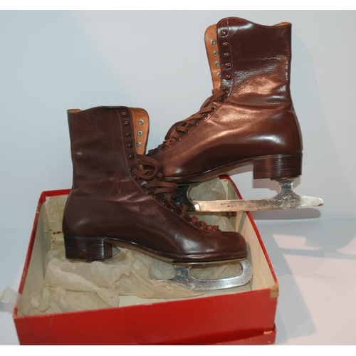 379 - A pair of vintage ladies Olympia Alexander, No.1544 ice skates by Polar, size 6.1/2