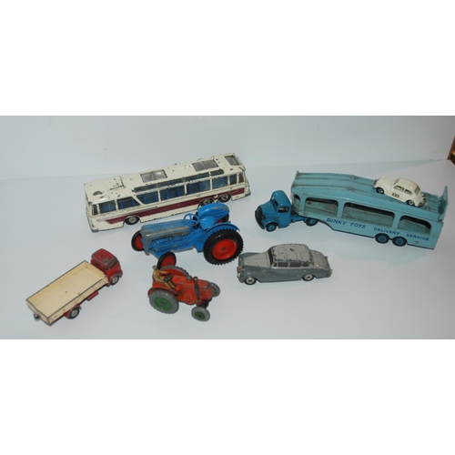 391 - A collection of various Dinky, Corgi and other models