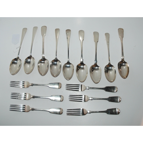 731 - Nine silver tablespoons and six silver dinner forks, assorted makers and hallmarks, 1095 grams