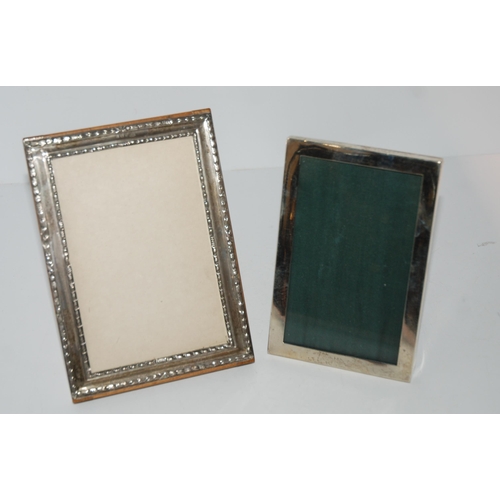 759 - Two silver-mounted photo frames, London 1915, 14.7 x 9cm and Birmingham, 17 x 12cm