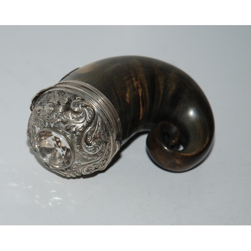 779 - A silver and citrine mounted ram's horn snuff mull, 8cm long