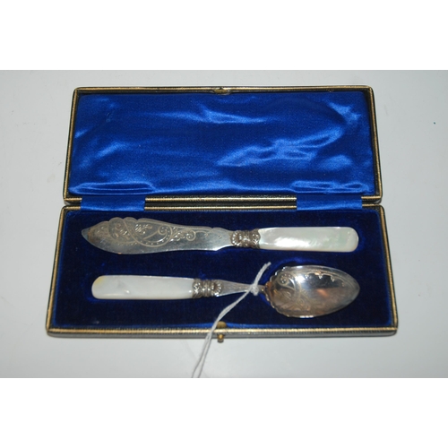 794 - A cased EP and mother of pearl butter knife and jam spoon