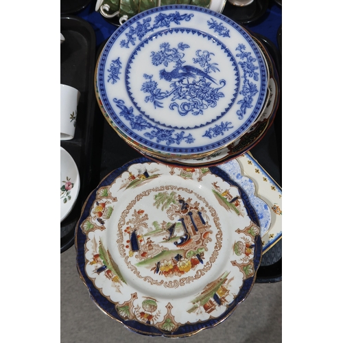 200 - A lot comprising a stoneware armorial plate decorated with three eagles heads surrounding a red hand... 