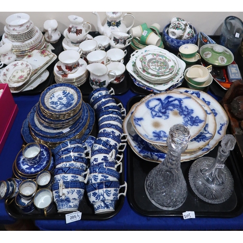 205 - A lot comprising Booths Real Old Willow pattern part tea service, Aynlsey willow pattern coffee cans... 