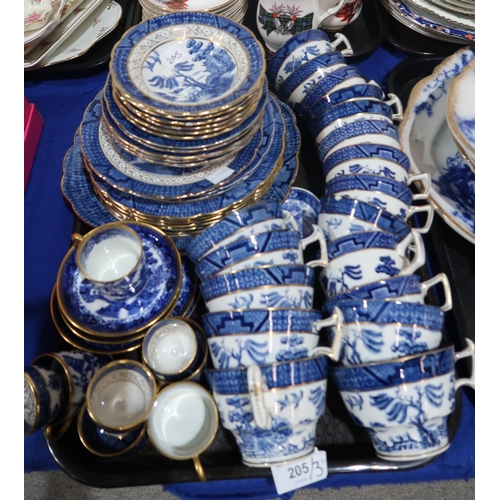 205 - A lot comprising Booths Real Old Willow pattern part tea service, Aynlsey willow pattern coffee cans... 