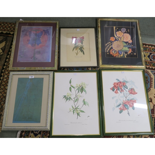 129 - A lot of eleven assorted framed floral prints (11)