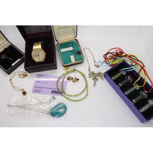 685 - A BWC gents watch, a peridot bead necklace and other items of silver and costume jewellery