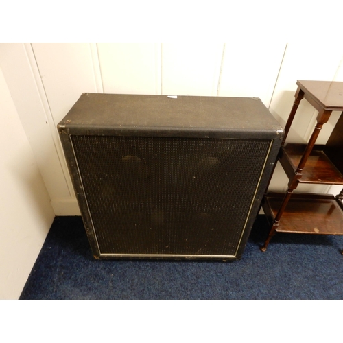 511A - A large cabinet speaker (af)