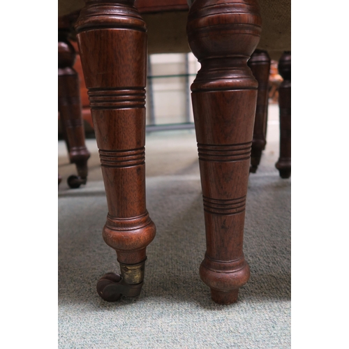 124 - A lot of five Victorian oak dining chairs (5)