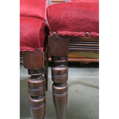 125 - A lot of four Victorian mahogany dining chairs (4)