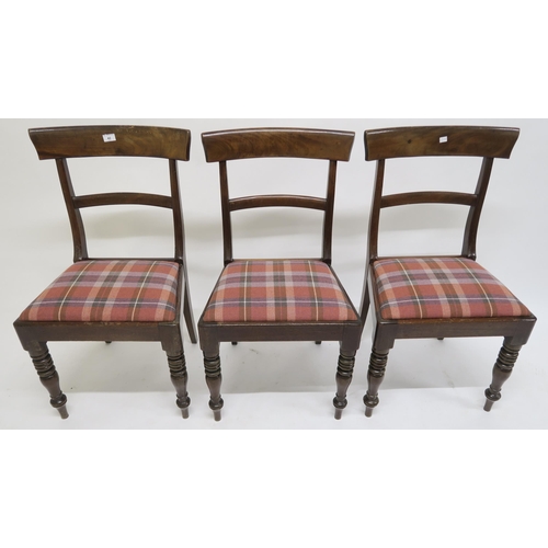 42 - A lot of five Victorian mahogany dining chairs with plaid upholstered seats (5)