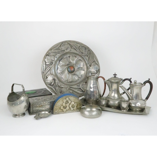 425 - A COLLECTION OF SCOTTISH SCHOOL ARTS AND CRAFTS PEWTER WAREcomprising a foliate charger with central... 