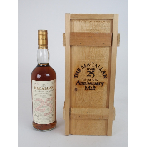 606 - A BOTTLE OF MACALLAN 25 YEAR OLD MALT WHISKYdistilled 1962, bottled 1987, in wooden presentation cas... 