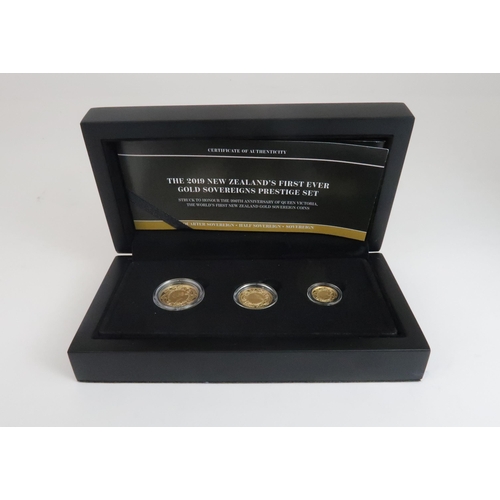 616 - A CASED SET OF GOLD COINS HATTONS OF LONDONThe 2019 New Zealand's First Ever Gold Sovereign Prestige... 