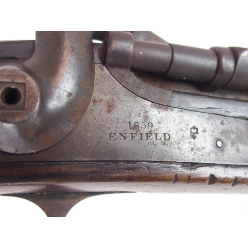 634 - A PATTERN 1861 ENFIELD PERCUSSION MUSKATOONwith short barrel for issue to Artillery units, marked 18... 