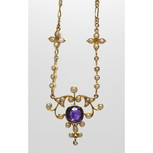 715 - A PEARL AND AMETHYST EDWARDIAN PENDANT NECKLACE made in bright yellow metal with a figaro chain to a... 