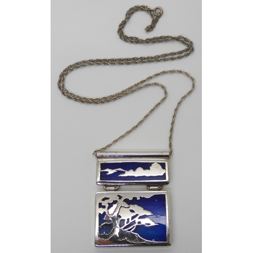 788 - A SILVER AND GLASS TREE PENDANTby Shawn and Ann Lester of Lightwing Jewellery, Vermont. Pendant 4.2c... 