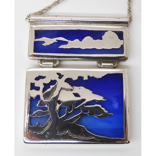 788 - A SILVER AND GLASS TREE PENDANTby Shawn and Ann Lester of Lightwing Jewellery, Vermont. Pendant 4.2c... 