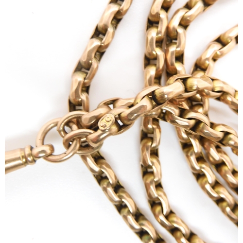 836 - A 9CT GOLD VINTAGE GUARD CHAINthe belcher chain has a facet pattern to the edges. Stamped 9ct to the... 