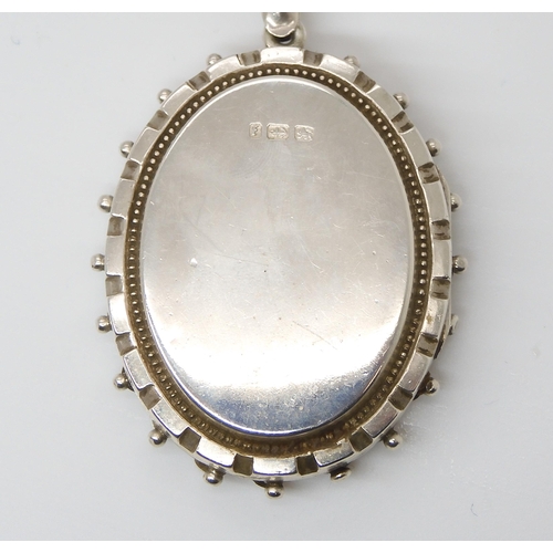 846 - A VICTORIAN SILVER LOCKET AND CHAINhallmarked Birmingham 1880 to the back of the locket. Dimensions ... 