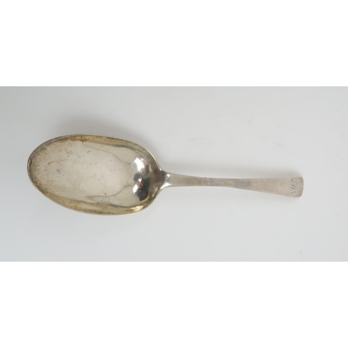 913 - A MIXED LOT OF SILVER CUTLERY comprising fifteen dessert spoons, two dessert forks & two teaspoo... 