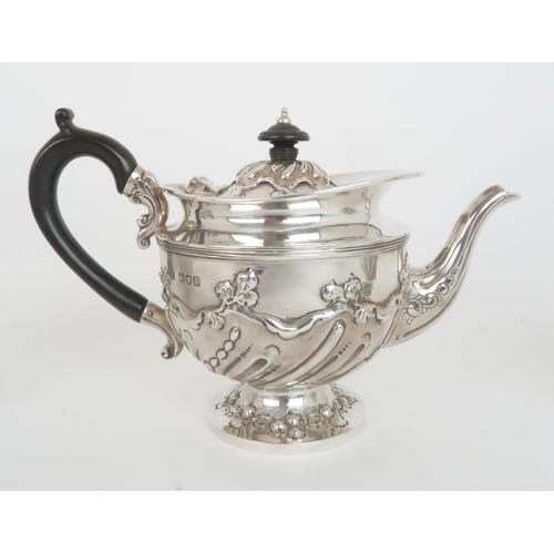 923 - A BACHELOR'S FOUR PIECE SILVER TEA SERVICEby Holland, Aldwinkle & Slater, London 1898, 1899, 190... 